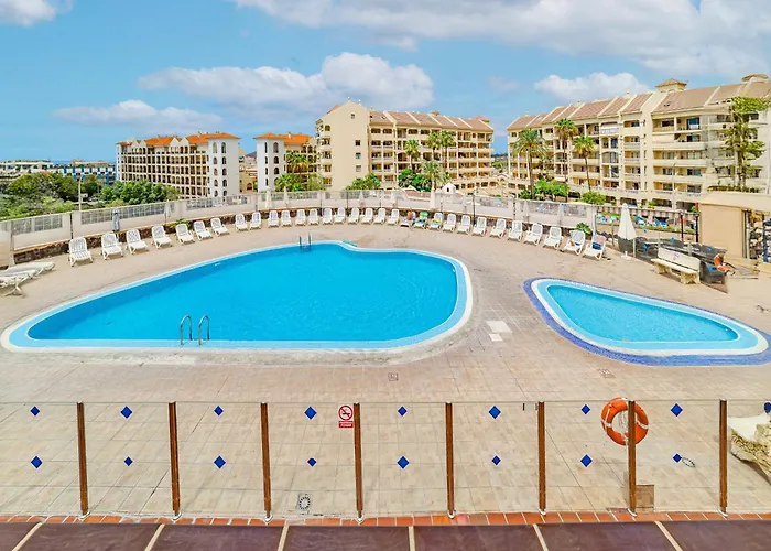 Sunny Heights ארונה